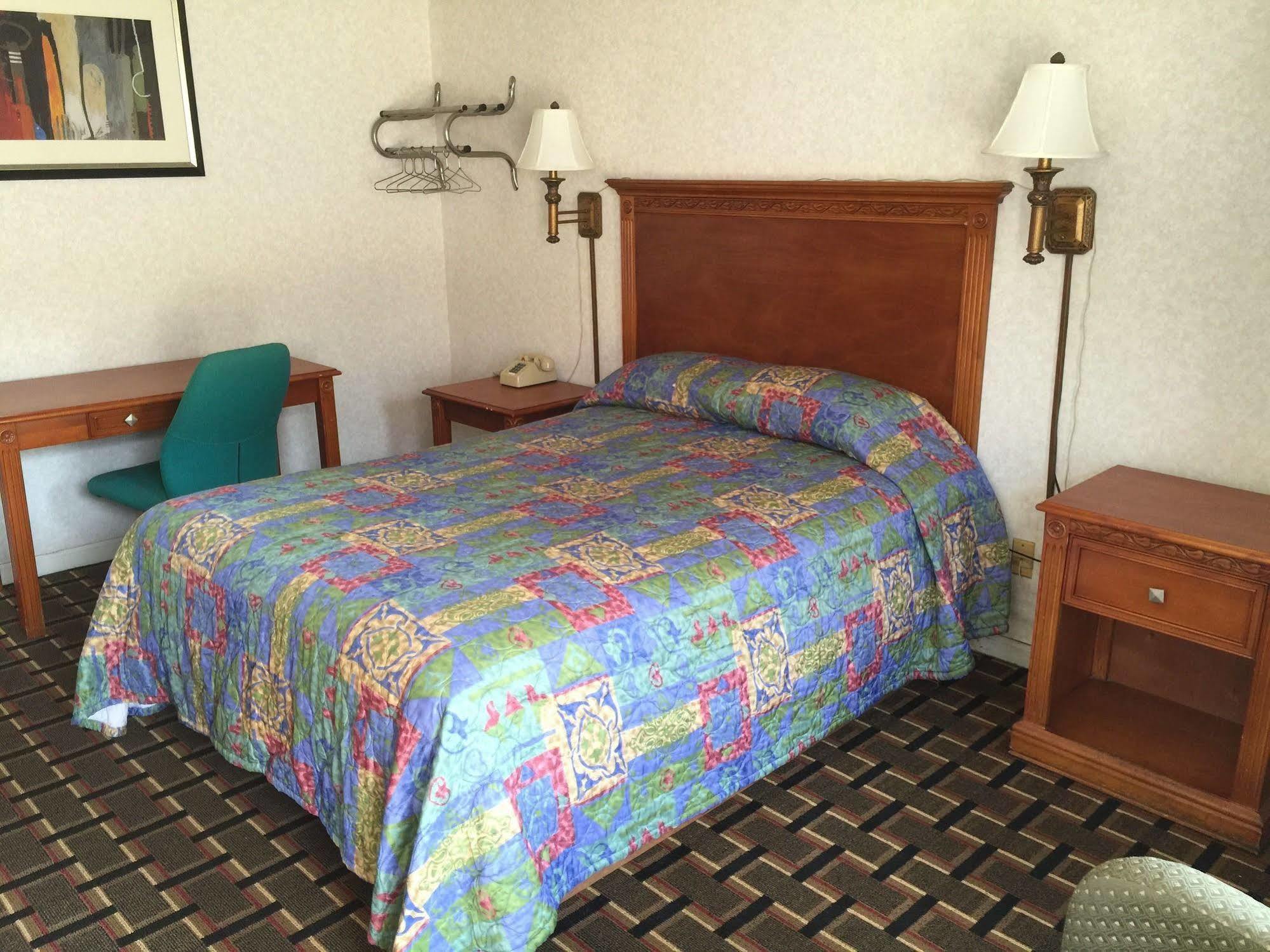Heritage Inn Кливланд Екстериор снимка