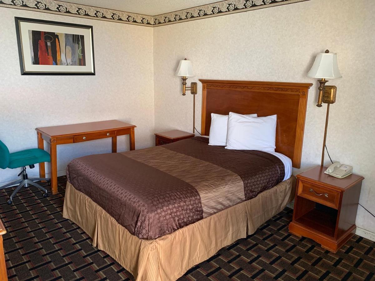 Heritage Inn Кливланд Екстериор снимка